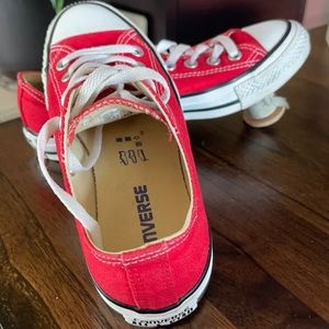 Red converse